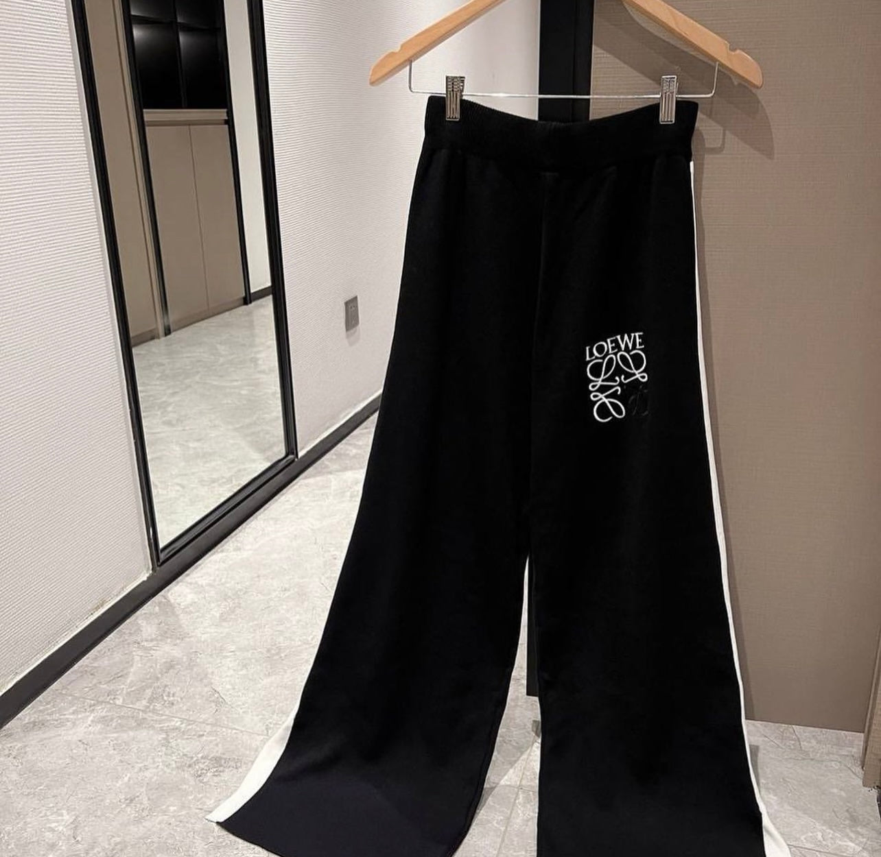 Loewee Wollen Cords Set