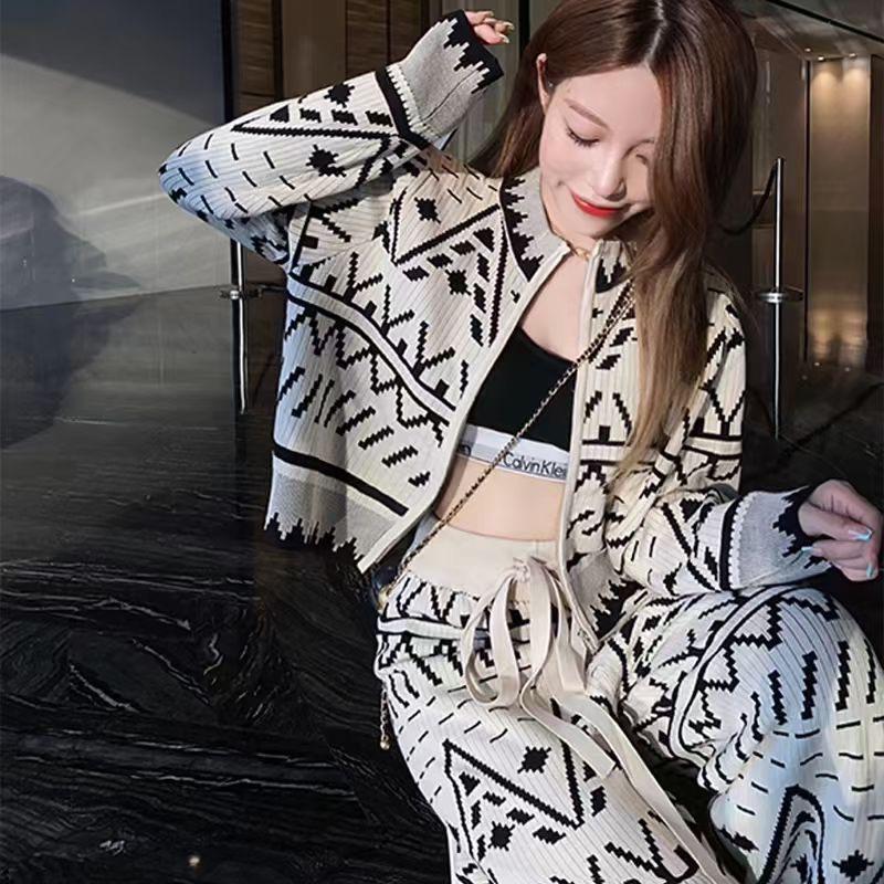 Arabella Winter Cords Set