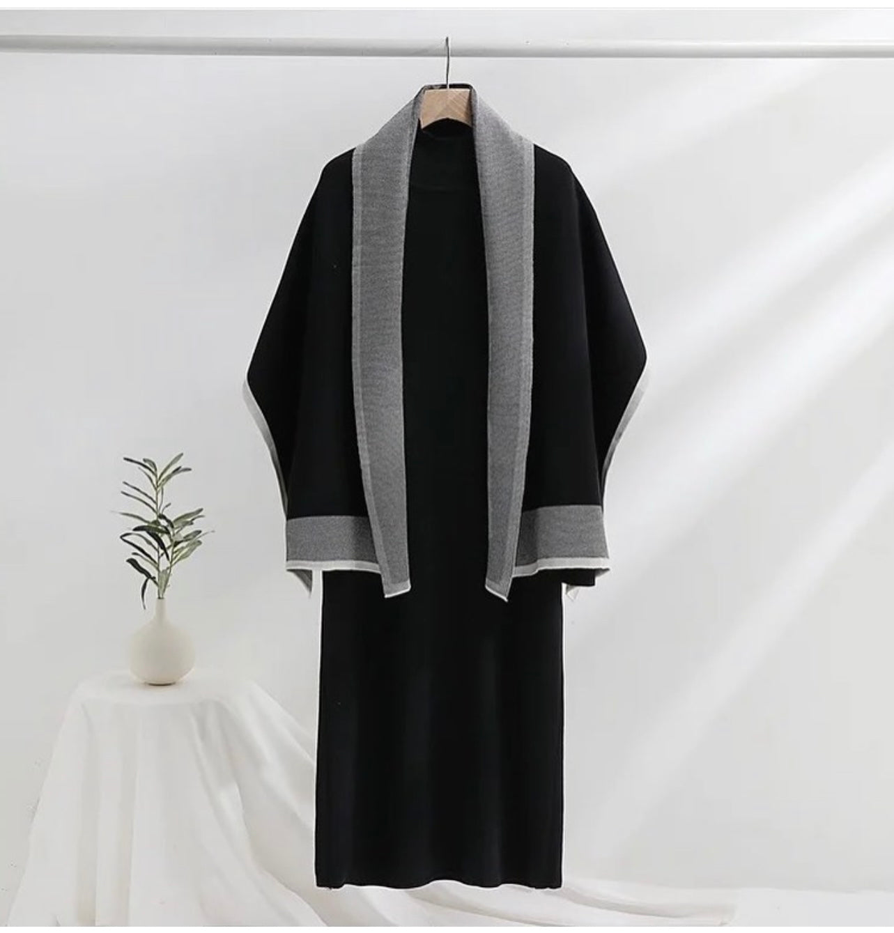 Ava Statement Dress With Stole