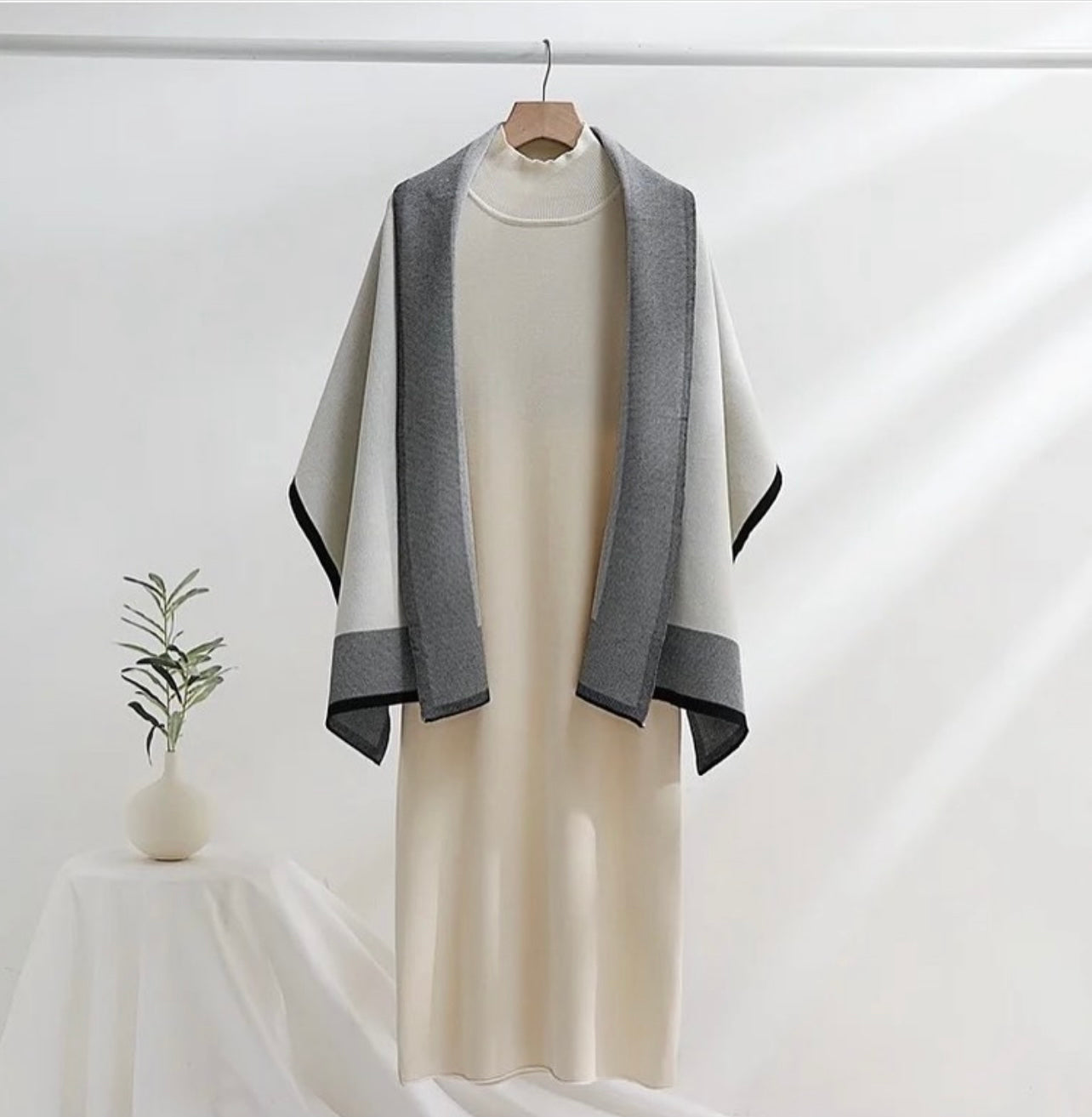 Ava Statement Dress With Stole