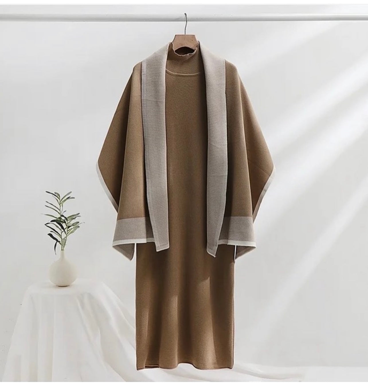 Ava Statement Dress With Stole