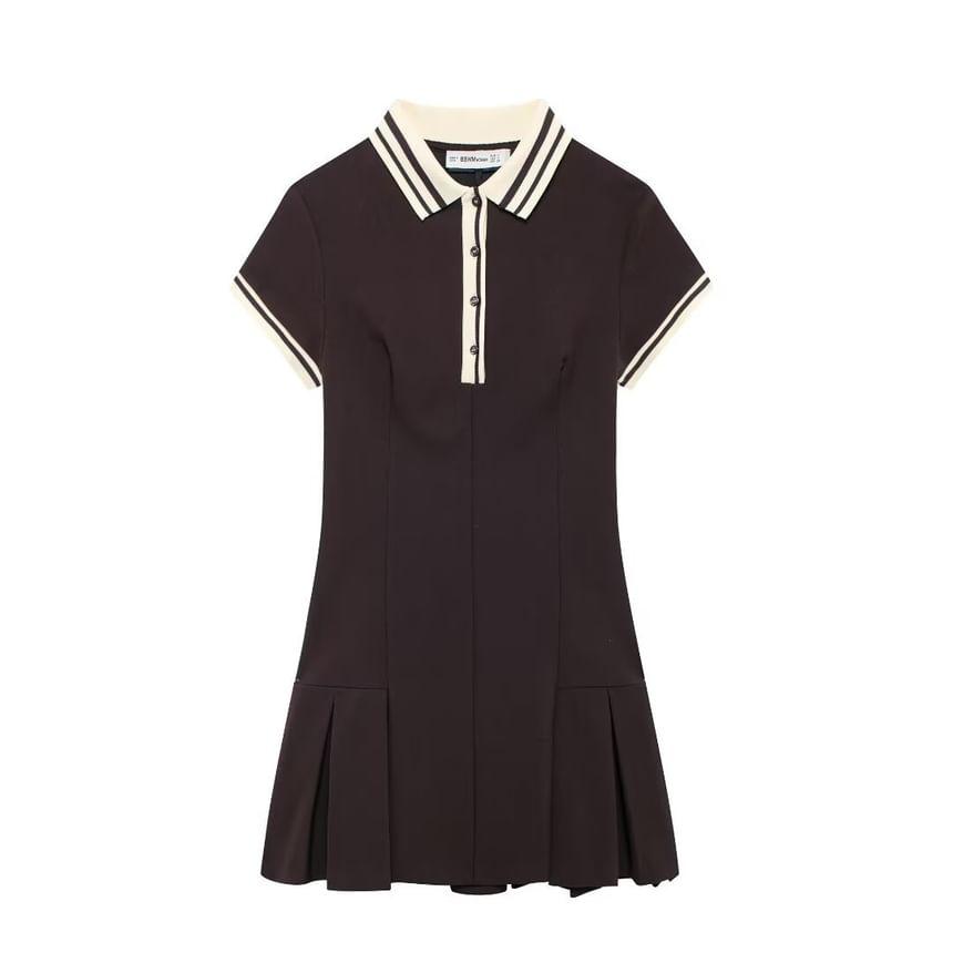 Preppy chic pleated dress