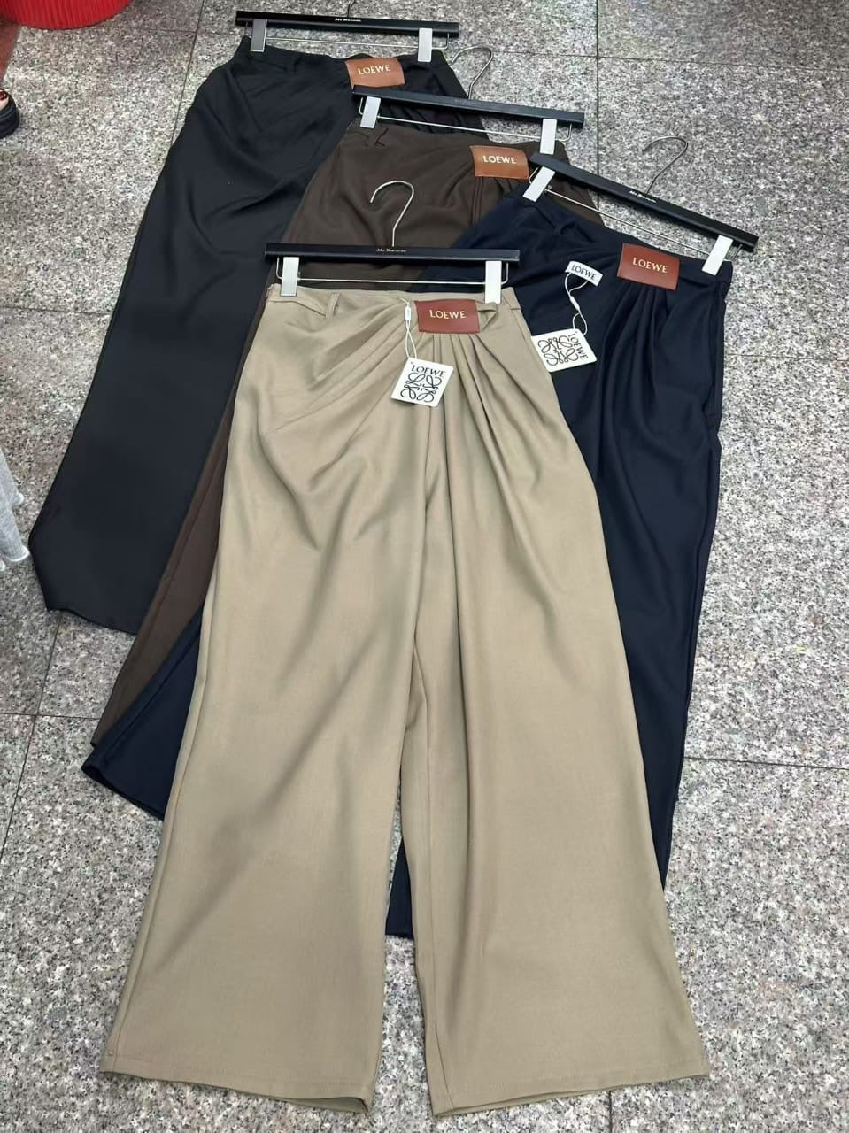 Loewee Pants