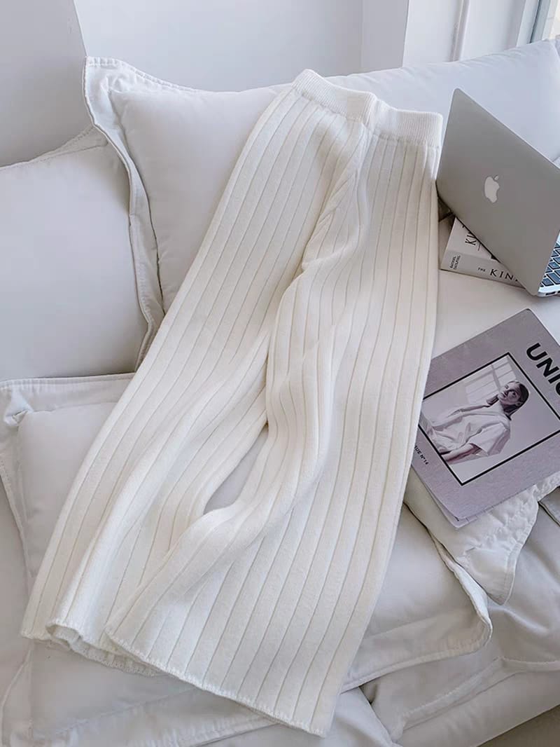 Emilia Wollen Cords Set